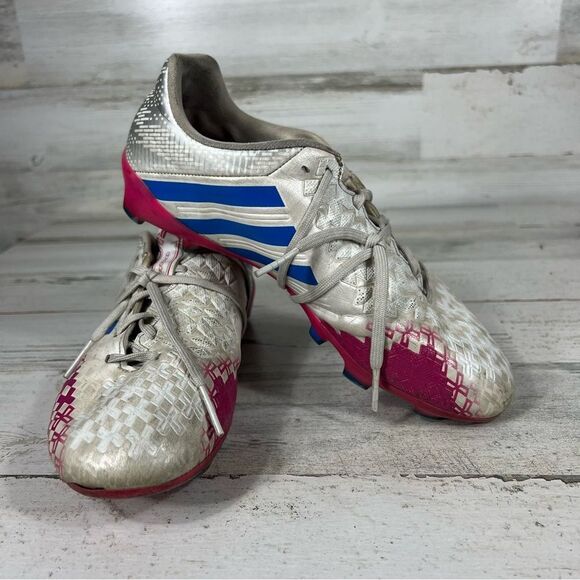 Adidas soccer shoes kids 6.5 - Picture 8 of 9